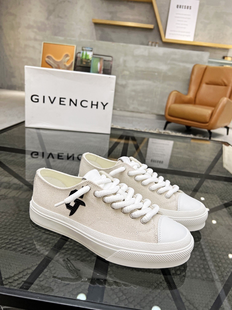 Gucci Casual Shoes